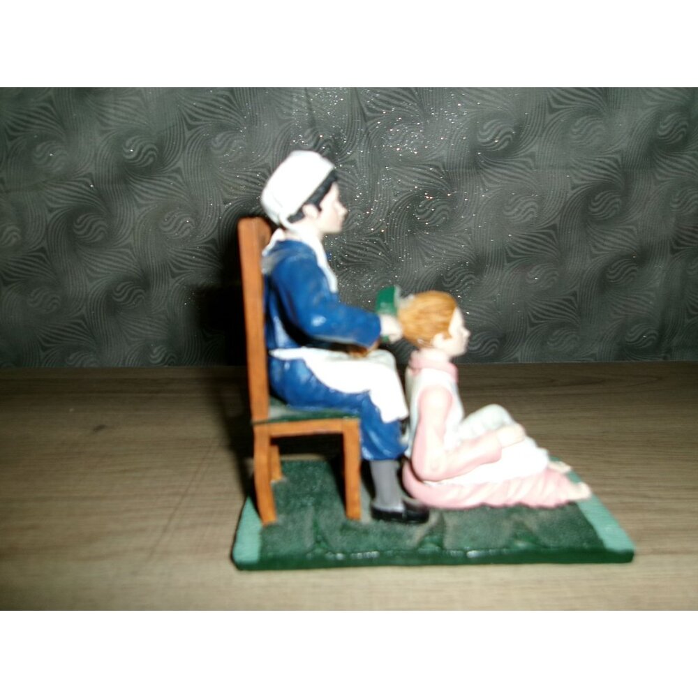 Amish Country Collection "Nothing is Stronger than a Mother's Gentle Touch"